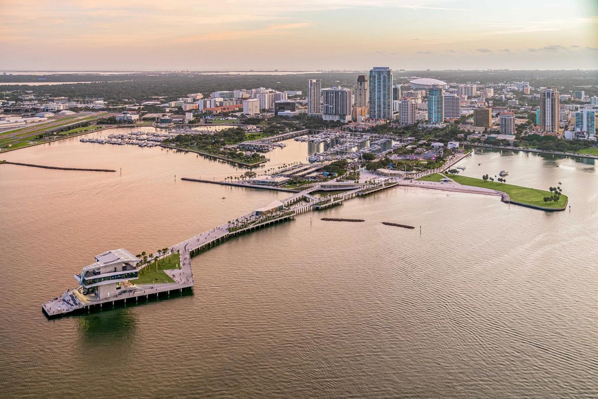 Downtown St. Petersburg skyline and pier