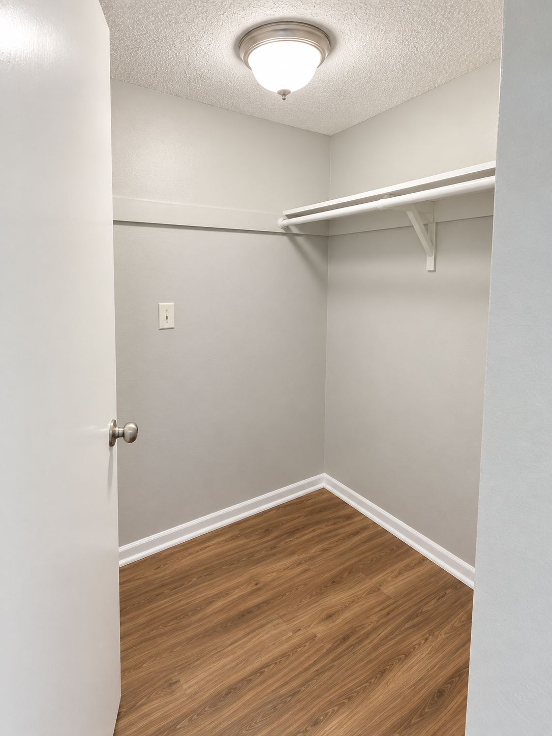 Walk-in closet